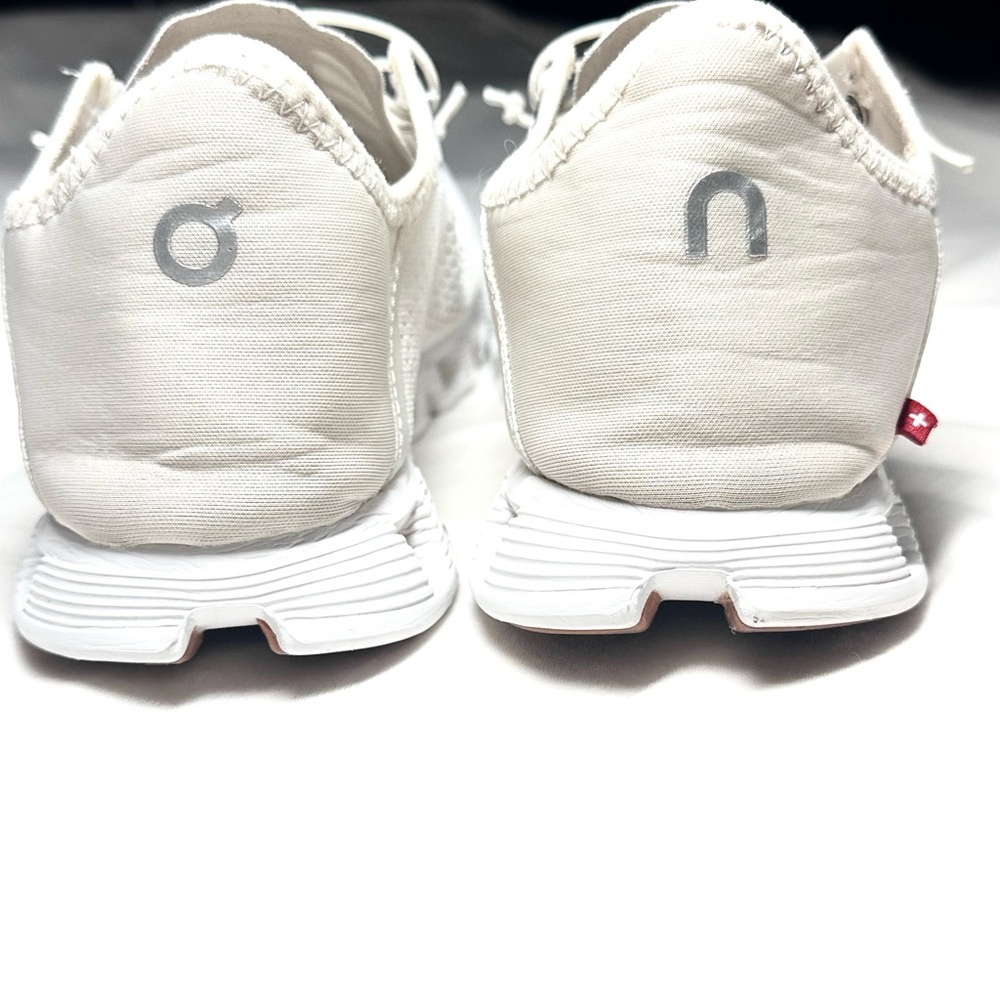 On Cloud 5- Coast. Off White/Cream Women’s Running Shoes - Picture 6 of 10